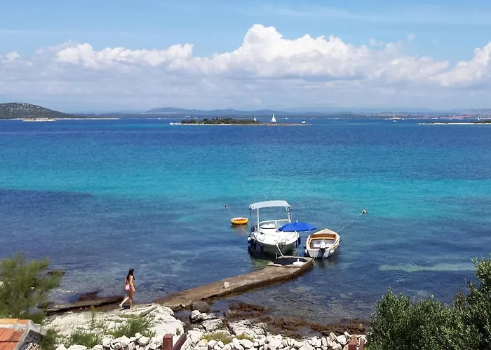Secluded Fisherman's Cove Matuskovica, Pasman - 11343