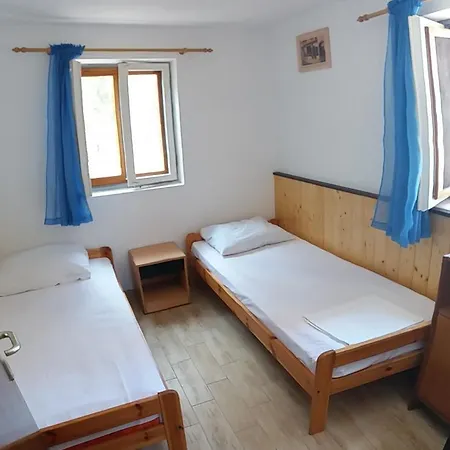 Secluded Fisherman's Cove Matuskovica, Pasman - 11343 Feriehus *