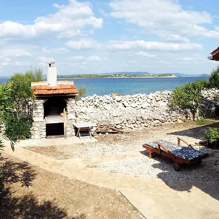 Secluded Fisherman's Cove Matuskovica, Pasman - 11343 Vikendica