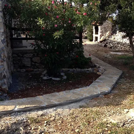 Secluded Fisherman's Cove Matuskovica, Pasman - 11343 Vikendica *